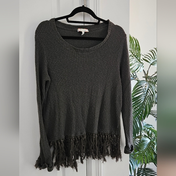 Anthropologie Eri + Ali Gray Fringe Hem Women's Sweater - Picture 6 of 6
